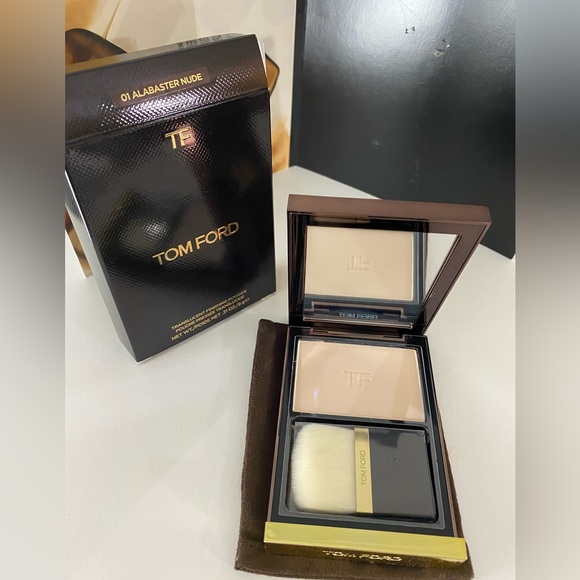 Tom Ford Translucent Finishing Powder, 0.31 OZ Full Size, 01 Alabaster Nude, NIB - Picture 1 of 12